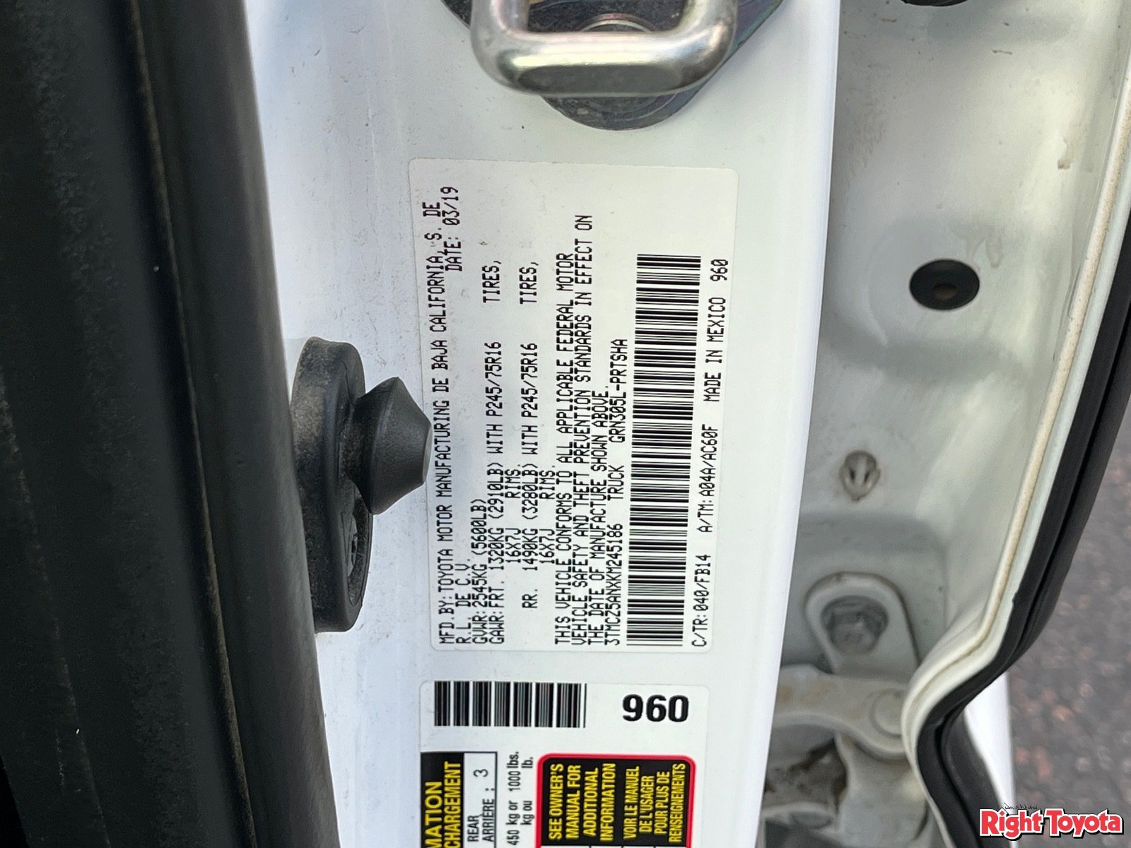 Used 2019 Toyota Tacoma SR w/ SR Convenience Package AWD/4WD image 32