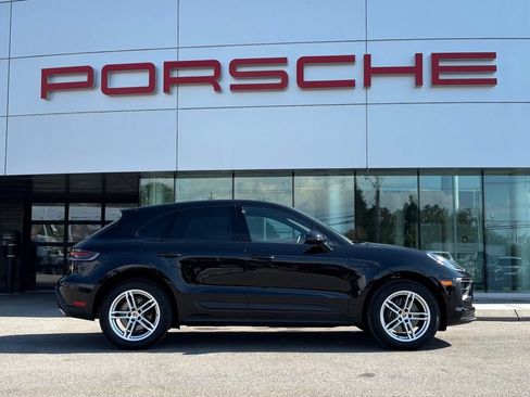 Certified 2026 Porsche Macan AWD/4WD image 17