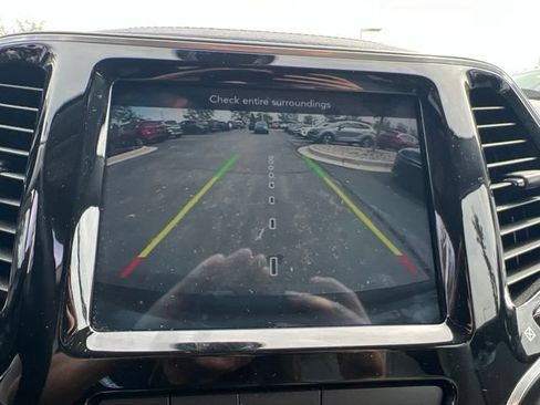 Used 2019 Jeep Cherokee Limited AWD/4WD image 20