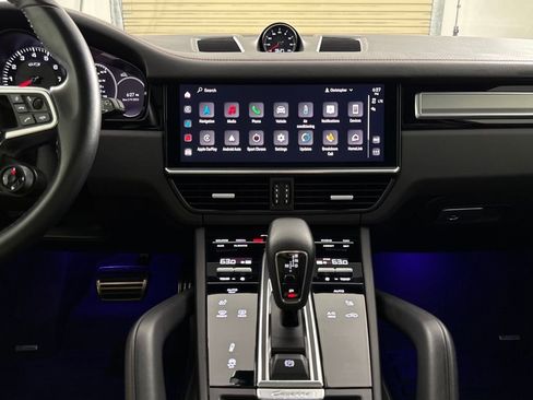 Used 2023 Porsche Cayenne GTS image 16