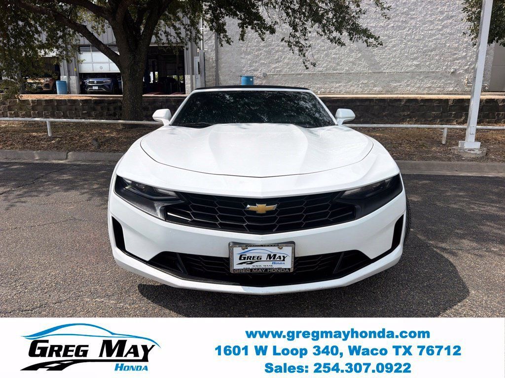 Used 2020 Chevrolet Camaro LT RWD image 9