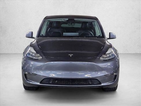 Used 2021 Tesla Model Y Long Range image 2