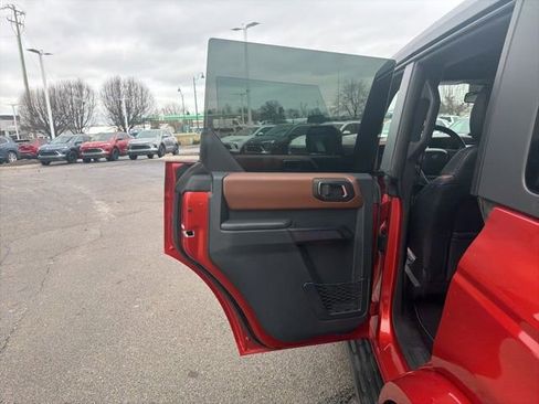 Used 2024 Ford Bronco Outer Banks image 23