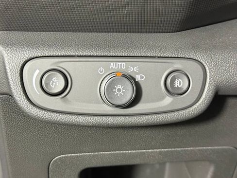 Used 2022 Chevrolet TrailBlazer RS w/ Sun and Liftgate Package FWD image 29