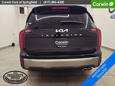 Used 2025 Kia Telluride S FWD image 4