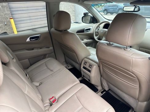 Used 2013 Nissan Pathfinder SL w/ Trailer Tow Pkg AWD/4WD image 22