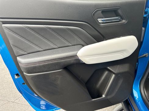 Certified 2024 GMC Canyon AT4X image 22