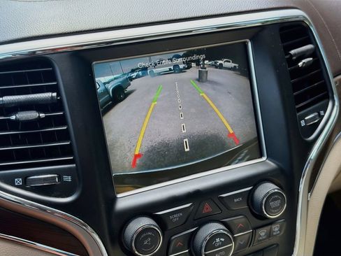 Used 2016 Jeep Grand Cherokee Overland AWD/4WD image 15