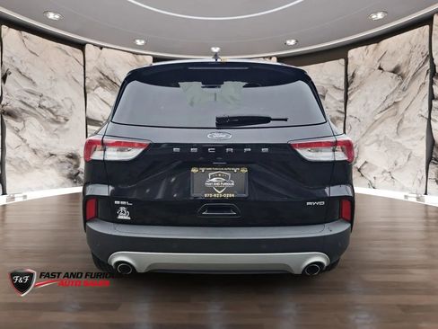 Used 2022 Ford Escape SEL image 7