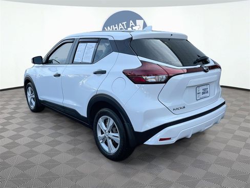 Certified 2023 Nissan Kicks S image 4