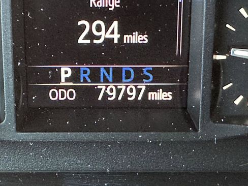 Used 2020 Toyota Tundra Limited w/ Limited Premium Package AWD/4WD image 14