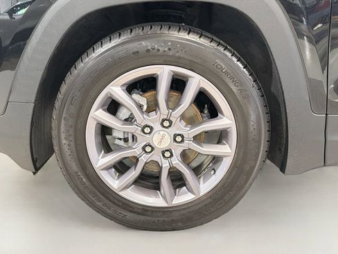 Used 2023 GMC Terrain SLT FWD image 33