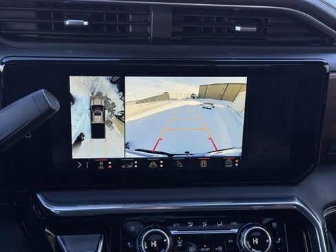 Used 2024 GMC Sierra 3500 Denali Ultimate image 4