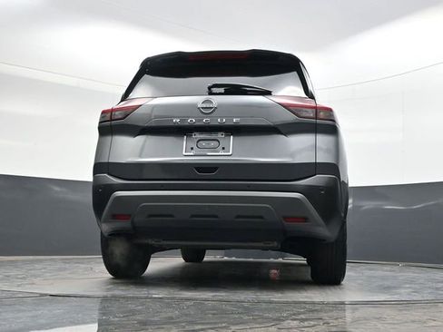 Used 2023 Nissan Rogue S image 33