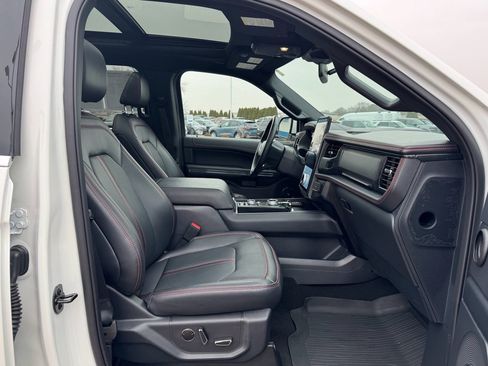 Used 2023 Ford Expedition Limited image 13