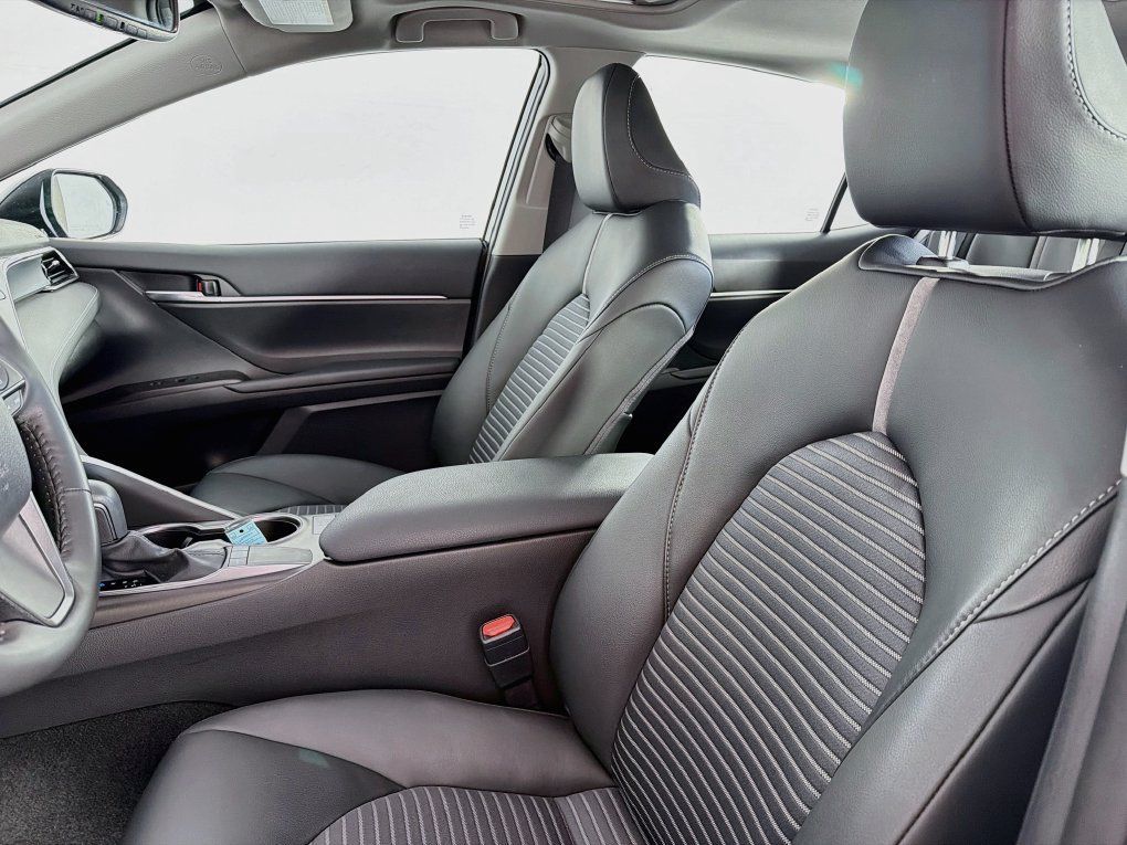 Used 2024 Toyota Camry SE w/ Cold Weather Package FWD image 35