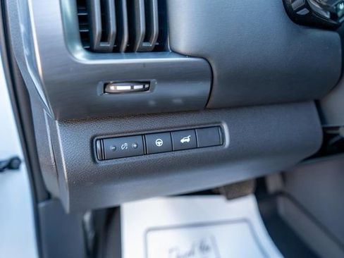 Certified 2025 Nissan Pathfinder SL image 22