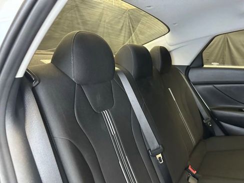 Used 2023 Hyundai Elantra SEL FWD image 19