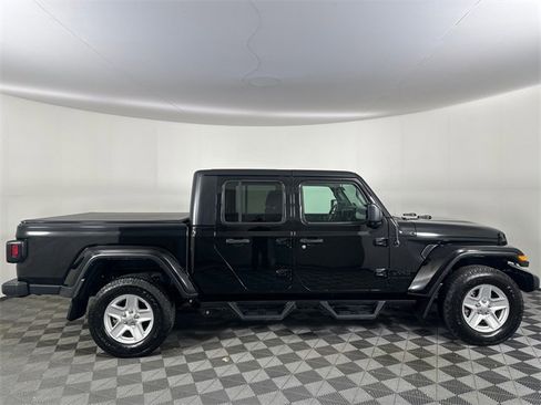 Certified 2023 Jeep Gladiator Sport image 10