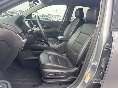Used 2024 GMC Terrain SLT image 18