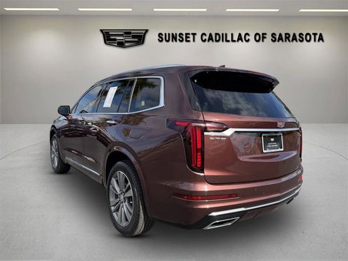 Certified 2022 Cadillac XT6 Premium Luxury w/ LPO, Floor Liner Package image 5