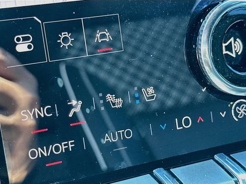 Used 2024 GMC Acadia Denali w/ Super Cruise Package FWD image 21