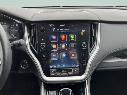 Used 2024 Subaru Outback Premium image 28