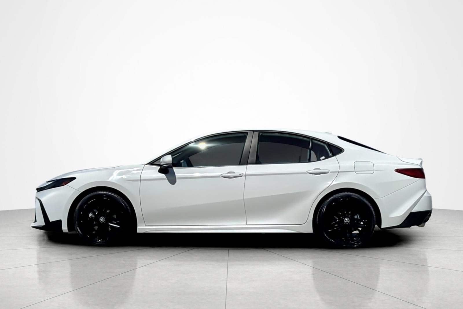 Certified 2025 Toyota Camry SE FWD image 2