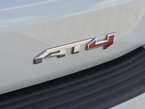 Used 2022 GMC Yukon AT4 image 9