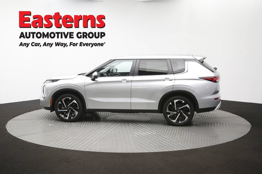 Used 2024 Mitsubishi Outlander SE FWD image 61