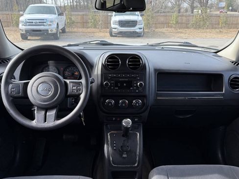 Used 2016 Jeep Patriot Sport w/ Power Value Group FWD image 19