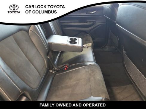 Used 2023 Jeep Grand Cherokee L Laredo image 17