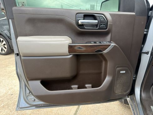 Used 2022 GMC Sierra 1500 SLT w/ SLT Premium Plus Package AWD/4WD image 18