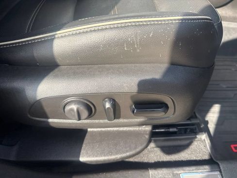 Used 2019 GMC Acadia Denali w/ Technology Package FWD image 35