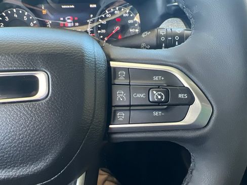 Used 2023 Jeep Compass Latitude w/ Convenience Group AWD/4WD image 58