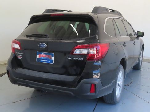 Used 2019 Subaru Outback 2.5i AWD/4WD image 3