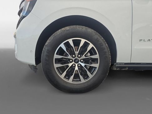 Used 2025 Ford Expedition Max Platinum image 15