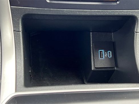 Used 2024 Ford Edge SE w/ Black Appearance Package image 37