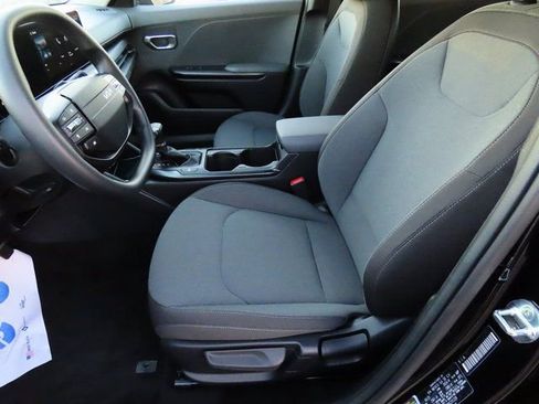 New 2025 Kia K4 FWD image 33
