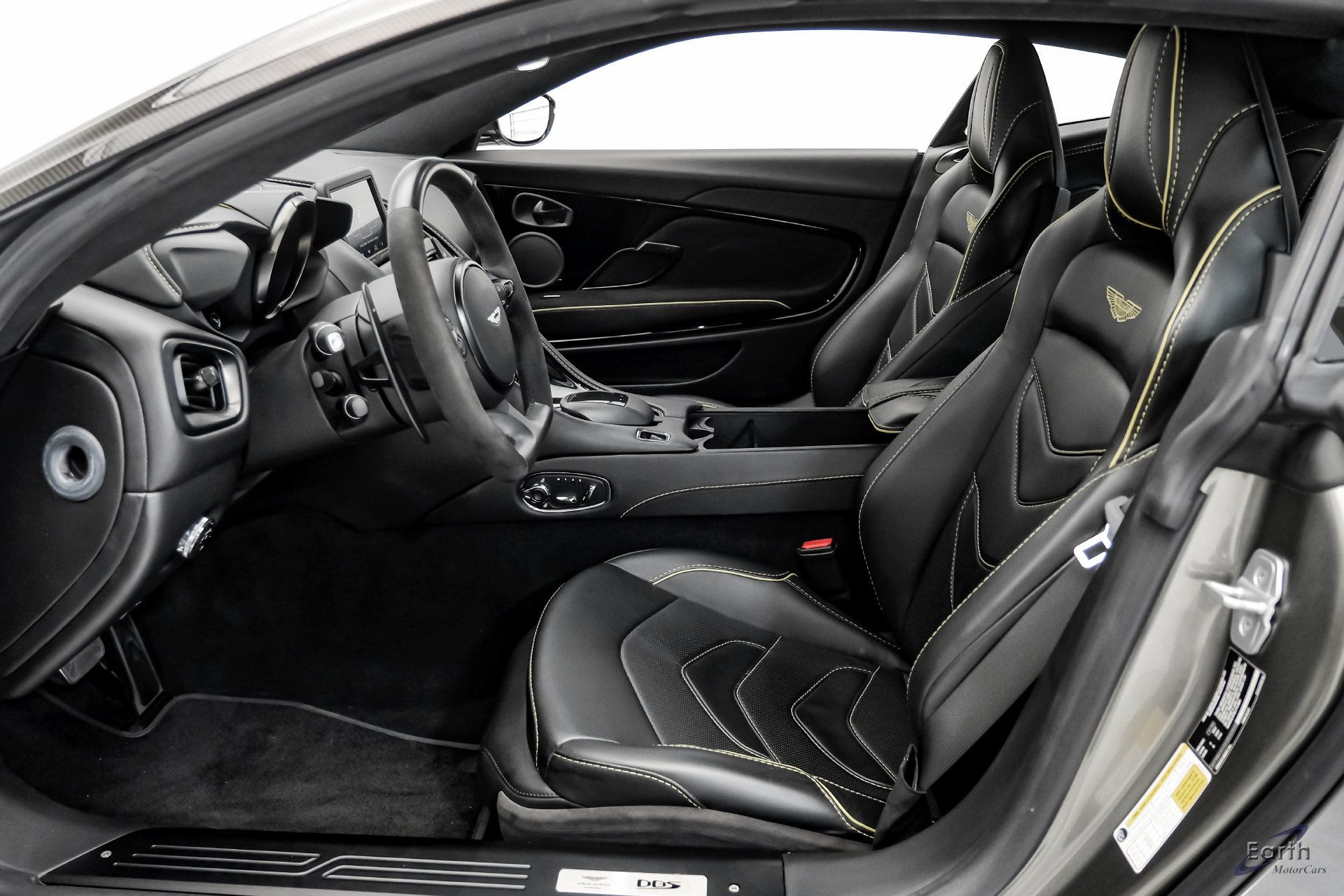 Used 2019 Aston Martin DBS Superleggera RWD image 41