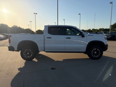 New 2026 Chevrolet Silverado 1500 ZR2 AWD/4WD image 6