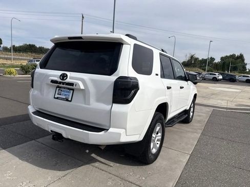 Used 2023 Toyota 4Runner SR5 Premium w/ Moonroof Package AWD/4WD image 6