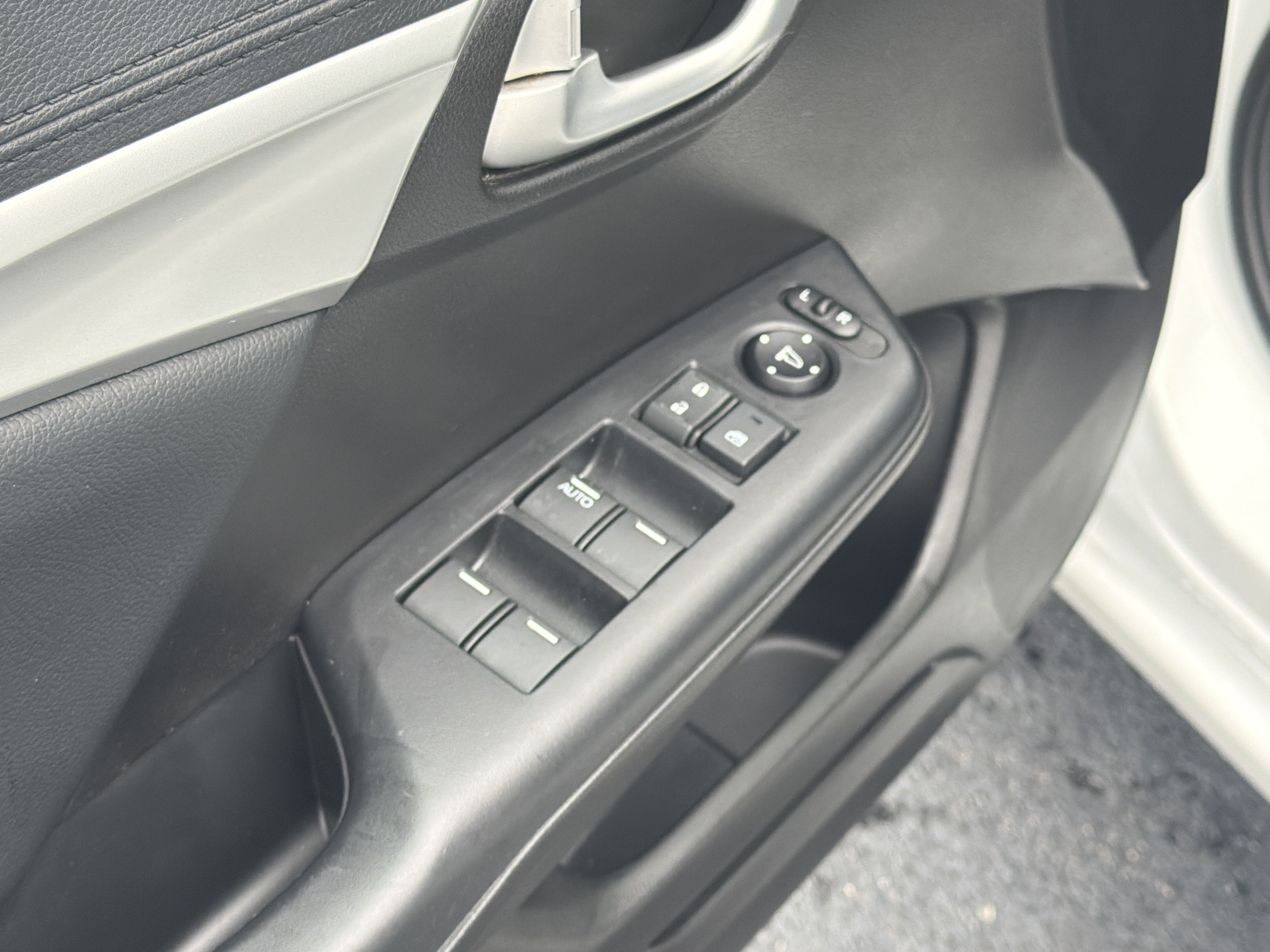 Used 2014 Honda Civic EX-L image 23