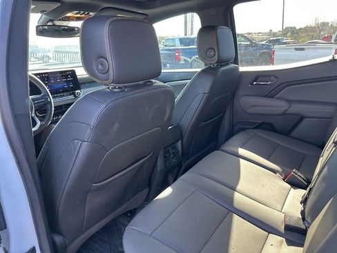 Used 2023 Chevrolet Colorado ZR2 w/ ZR2 Convenience Package III image 35