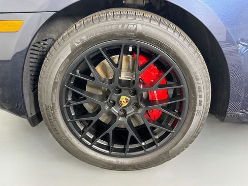 Used 2017 Porsche Macan GTS w/ Premium Package Plus image 38