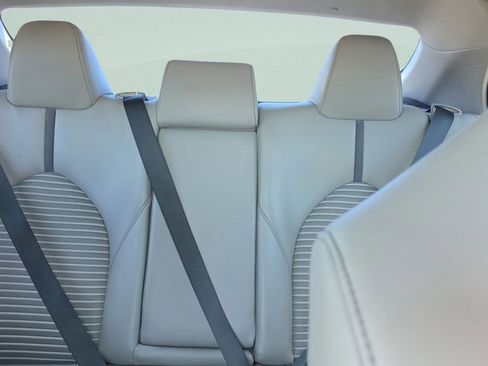 Used 2021 Toyota Camry SE FWD image 10