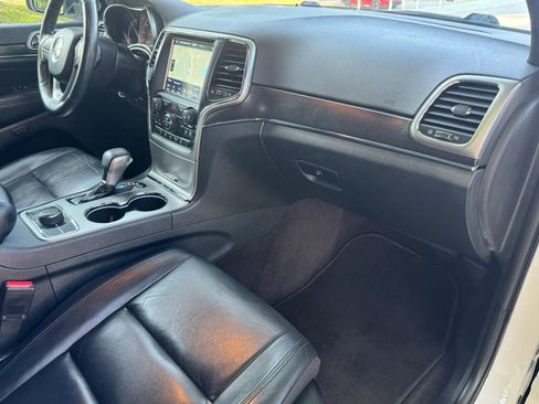 Used 2018 Jeep Grand Cherokee Limited AWD/4WD image 35