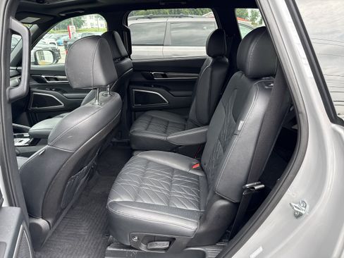 Used 2025 Kia Telluride EX X-Line AWD/4WD image 8