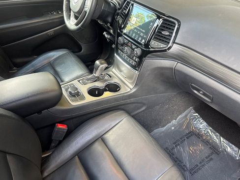 Used 2021 Jeep Grand Cherokee Limited w/ Premium Lighting Group AWD/4WD image 19