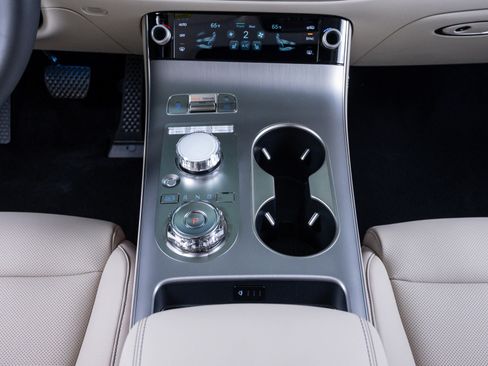 Used 2026 Genesis GV70 2.5T Select image 27